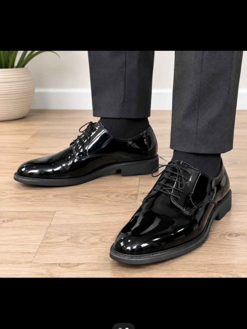 Men’s Black Patent Leather Uniform Oxford Shoes Size 12 Vibram